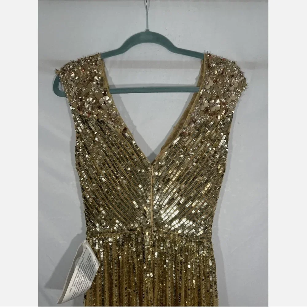 NWT $798 Mac Duggal [ 8 ] Sequin & Floral‎ Embellished Evening Gown Gold